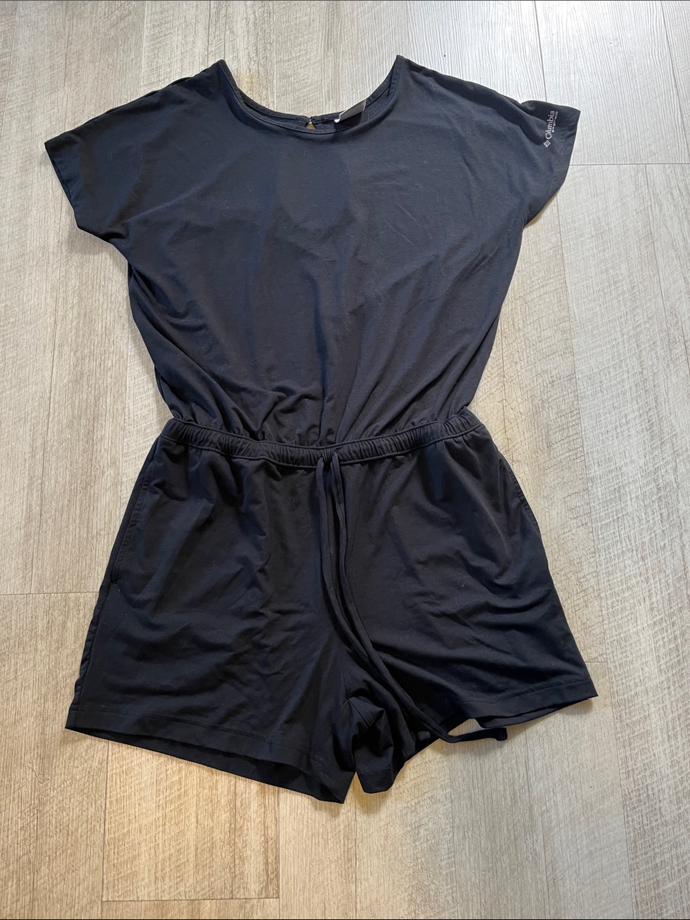 Columbia Black Short Sleeve Romper